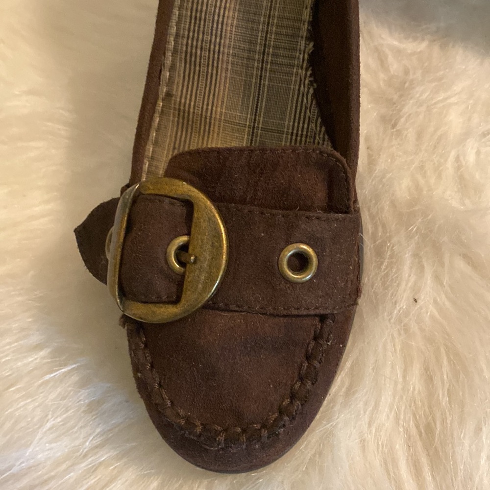 American Eagle Brown Buckled Wedge Heel Shoes - Picture 3 of 5